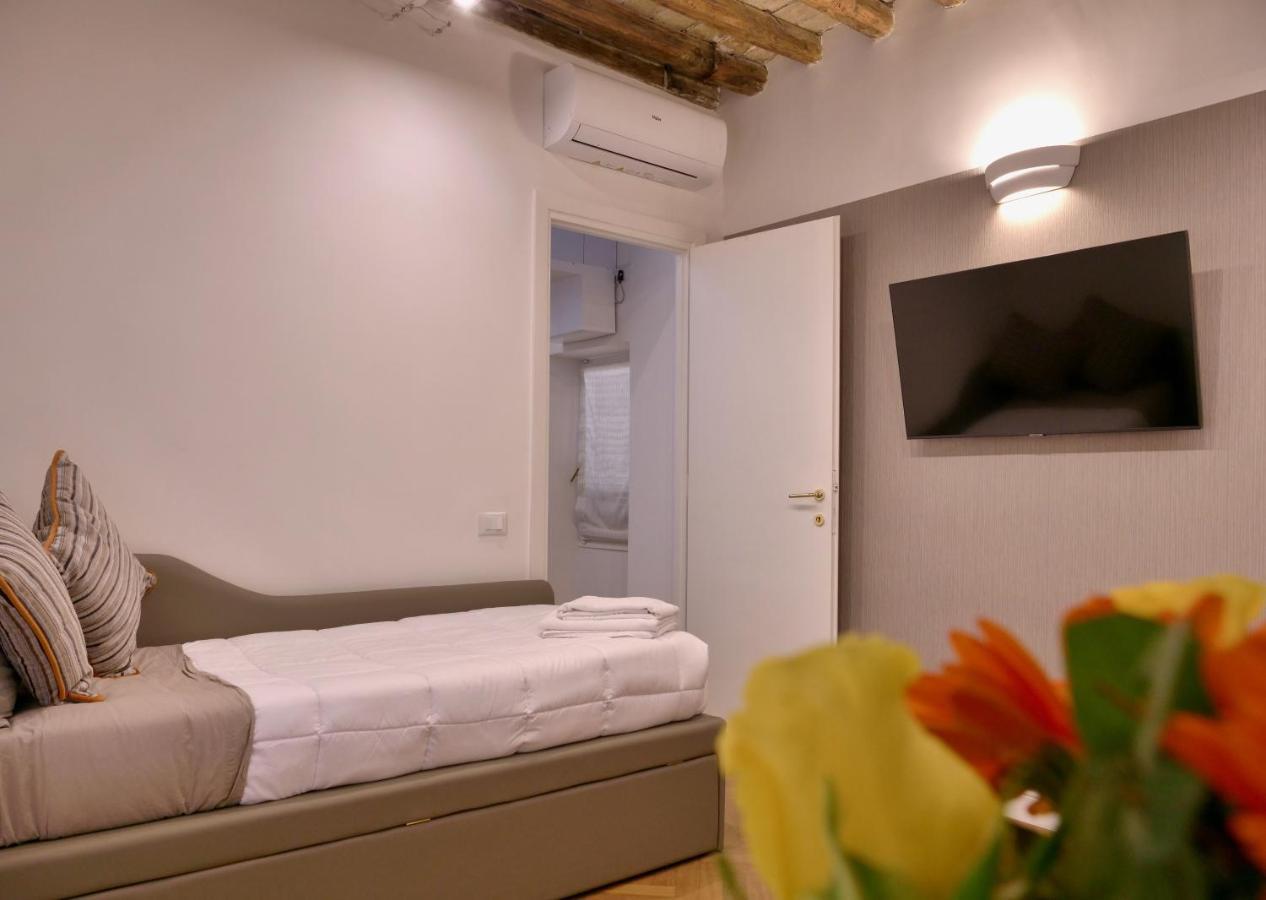 Helmirage Trevi Suite Rzym Zewnętrze zdjęcie
