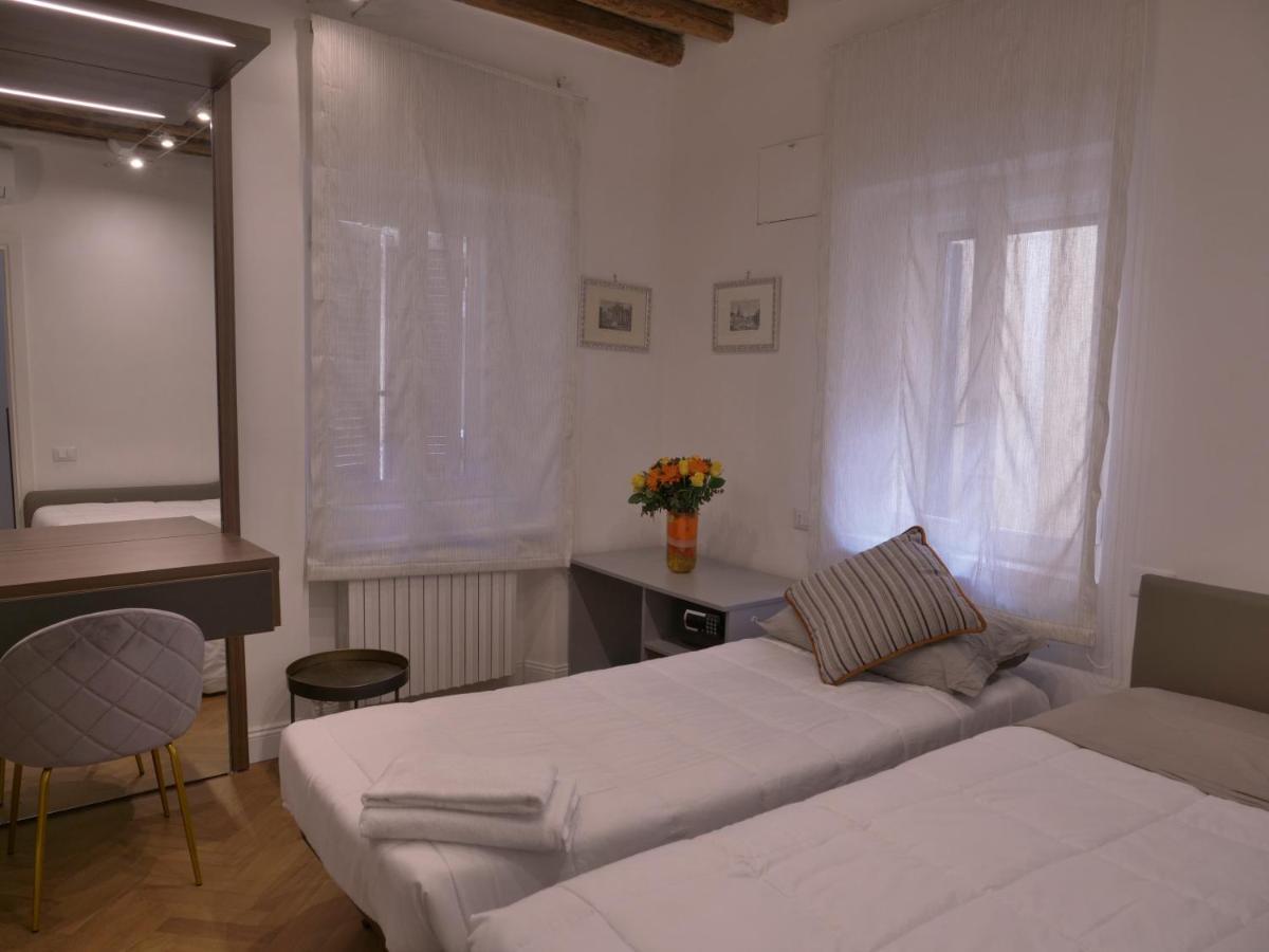 Helmirage Trevi Suite Rzym Zewnętrze zdjęcie